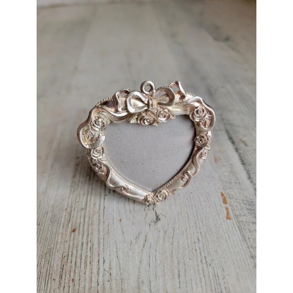 Mini silver heart shaped frame vintage metal unique Valentine home decor figure